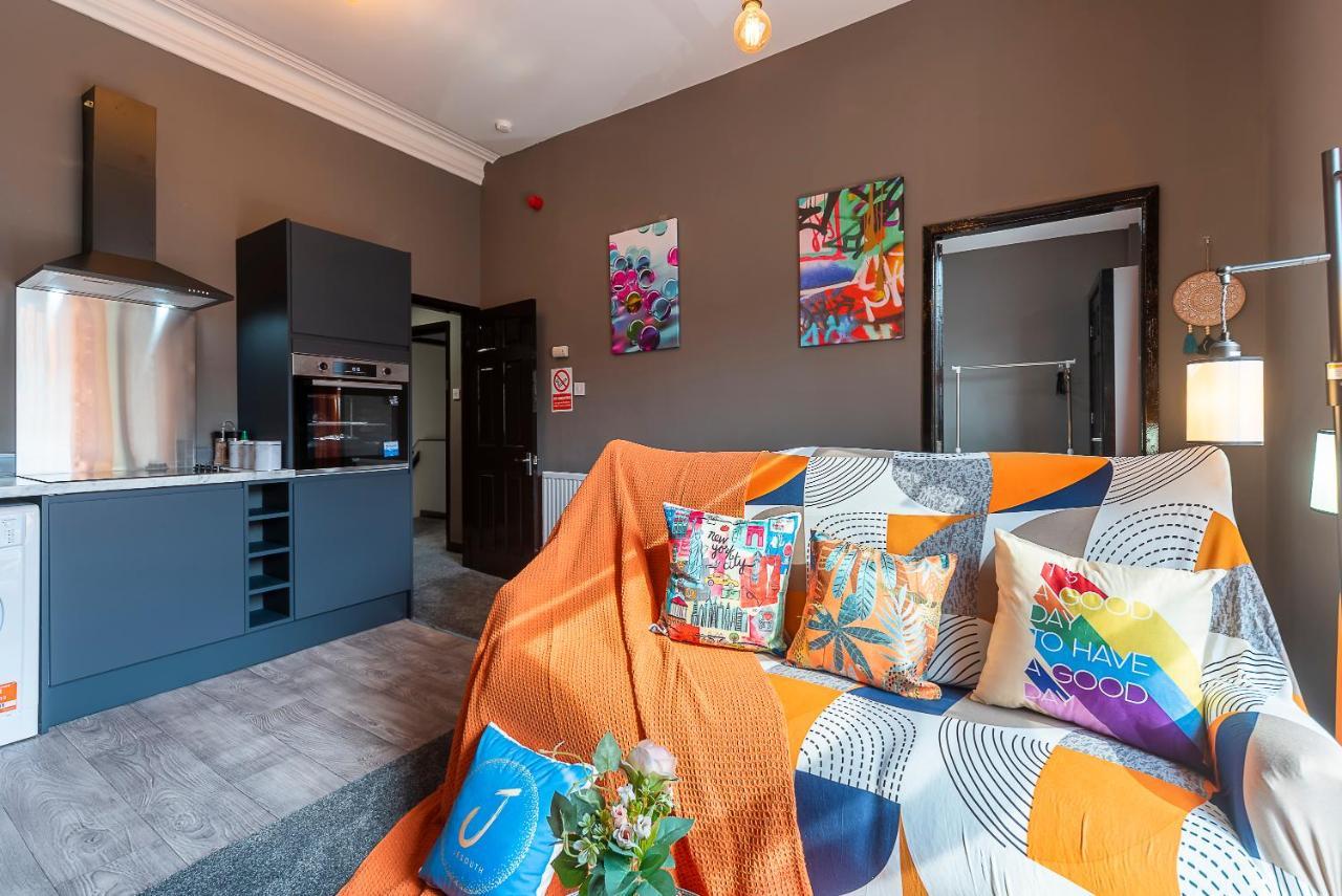Art-Filled Bohemian 1 Bedroom Apt 2 Beds Colourful Praise Inn Apartment Кингстън ъпон Хъл Екстериор снимка